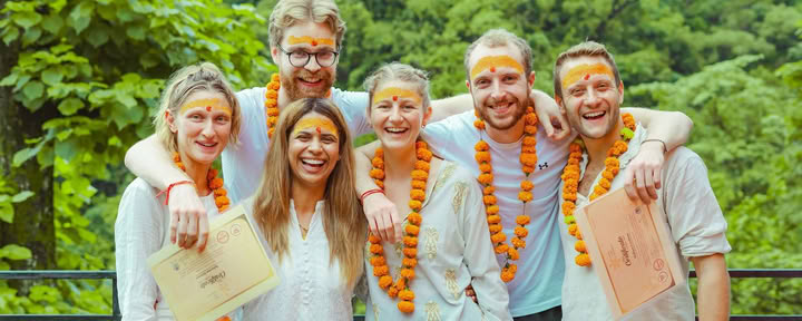 Mind Flow Harmony - La migliore scuola di formazione per insegnanti di yoga a Rishikesh