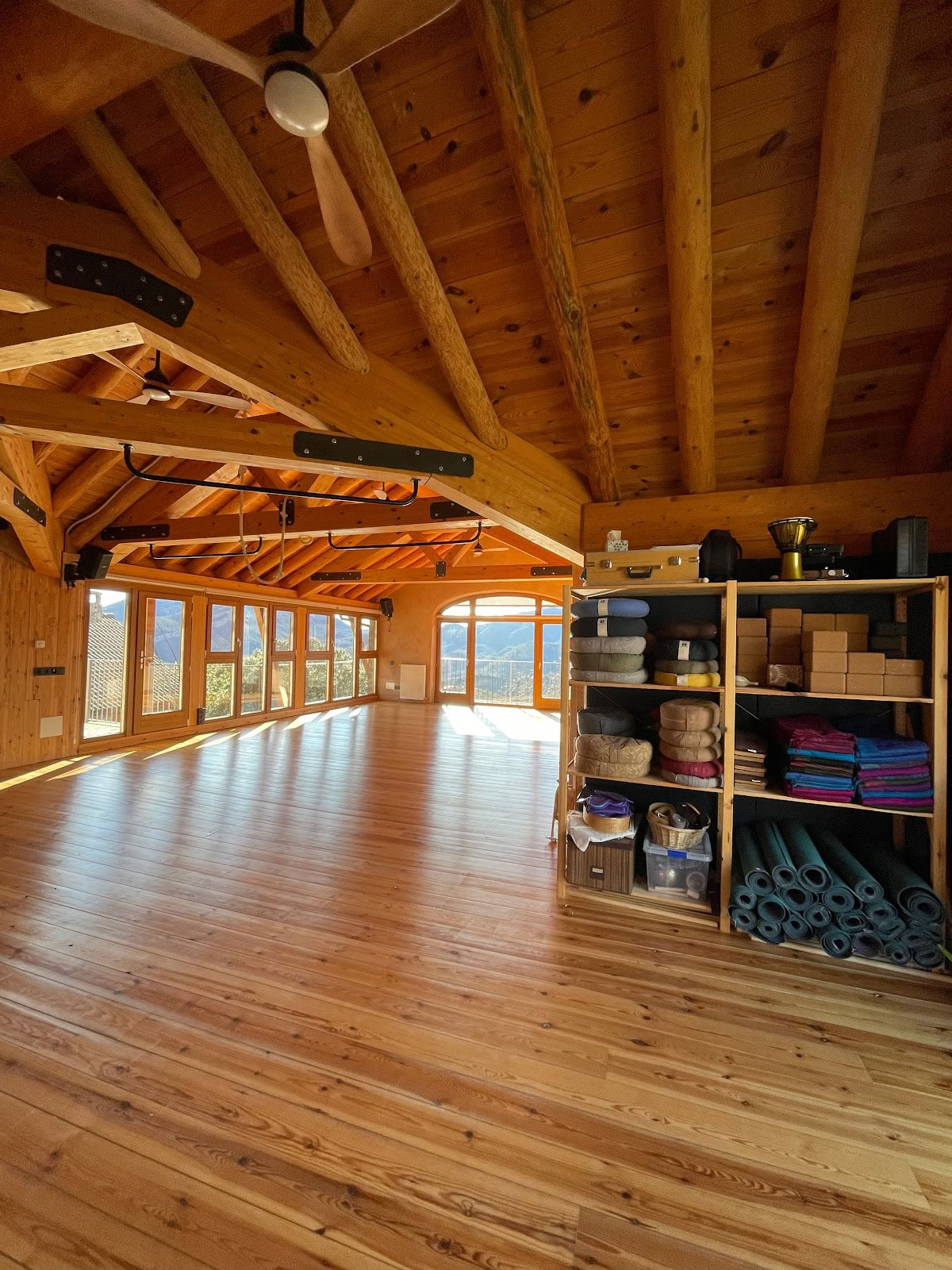 Casa Cuadrau: Yoga, Arte e Natura nei Pirenei