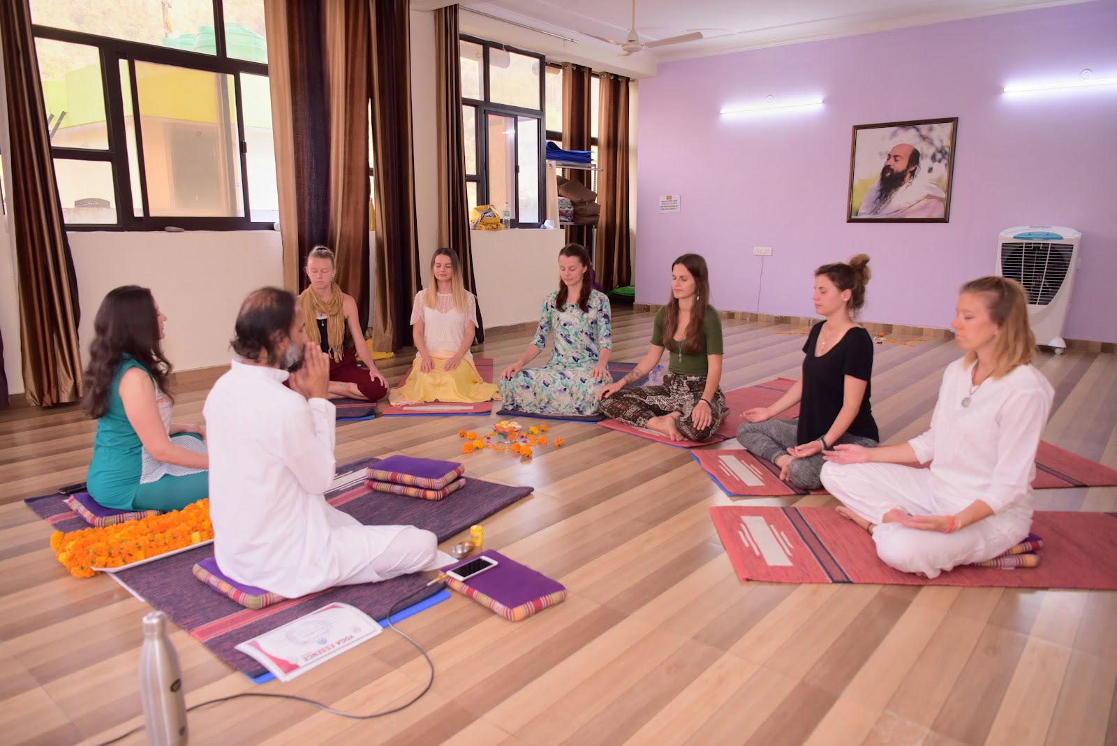 YOGA ESSENCE: Formazione Insegnanti di Meditazione Ashram