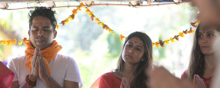 Rishikesh Adiyogi - Formazione per Insegnanti di Yoga a Rishikesh RYS 200, 300