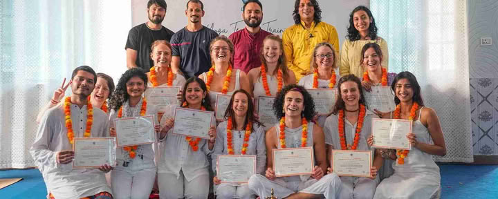 Drishti Yoga School - La migliore scuola di formazione per insegnanti di yoga a Rishikesh