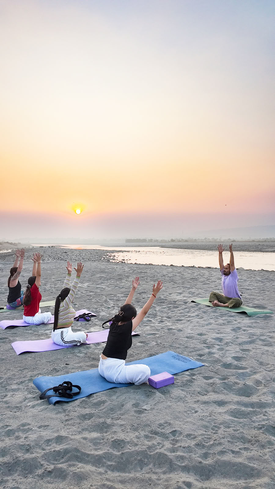 Rishikesh Yog Darshan - Corsi di formazione per insegnanti di yoga a Rishikesh. Ritiro di yoga/Ayurveda