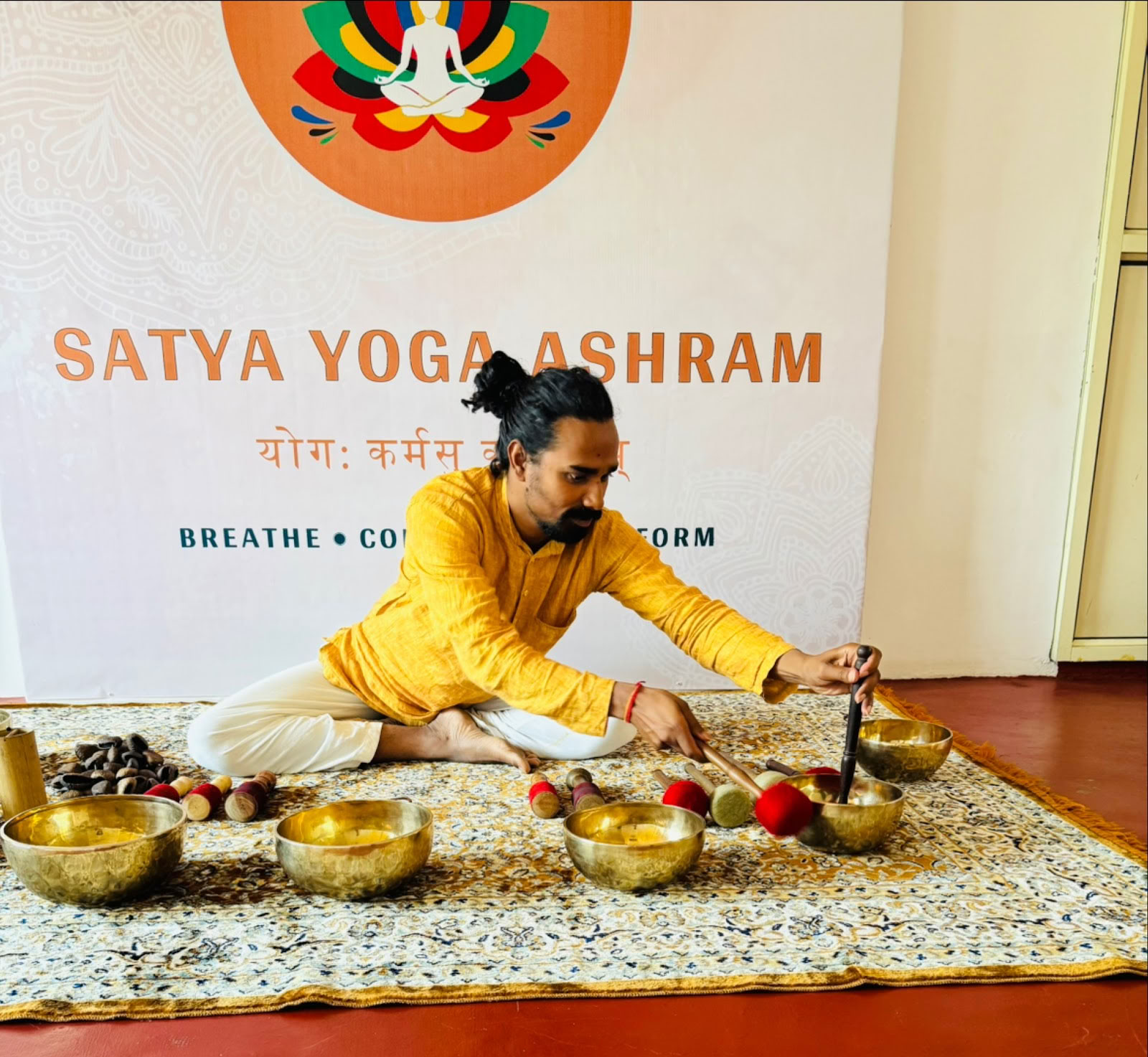 Satya Yoga Ashram | Scuola di yoga francese, Rishikesh, India