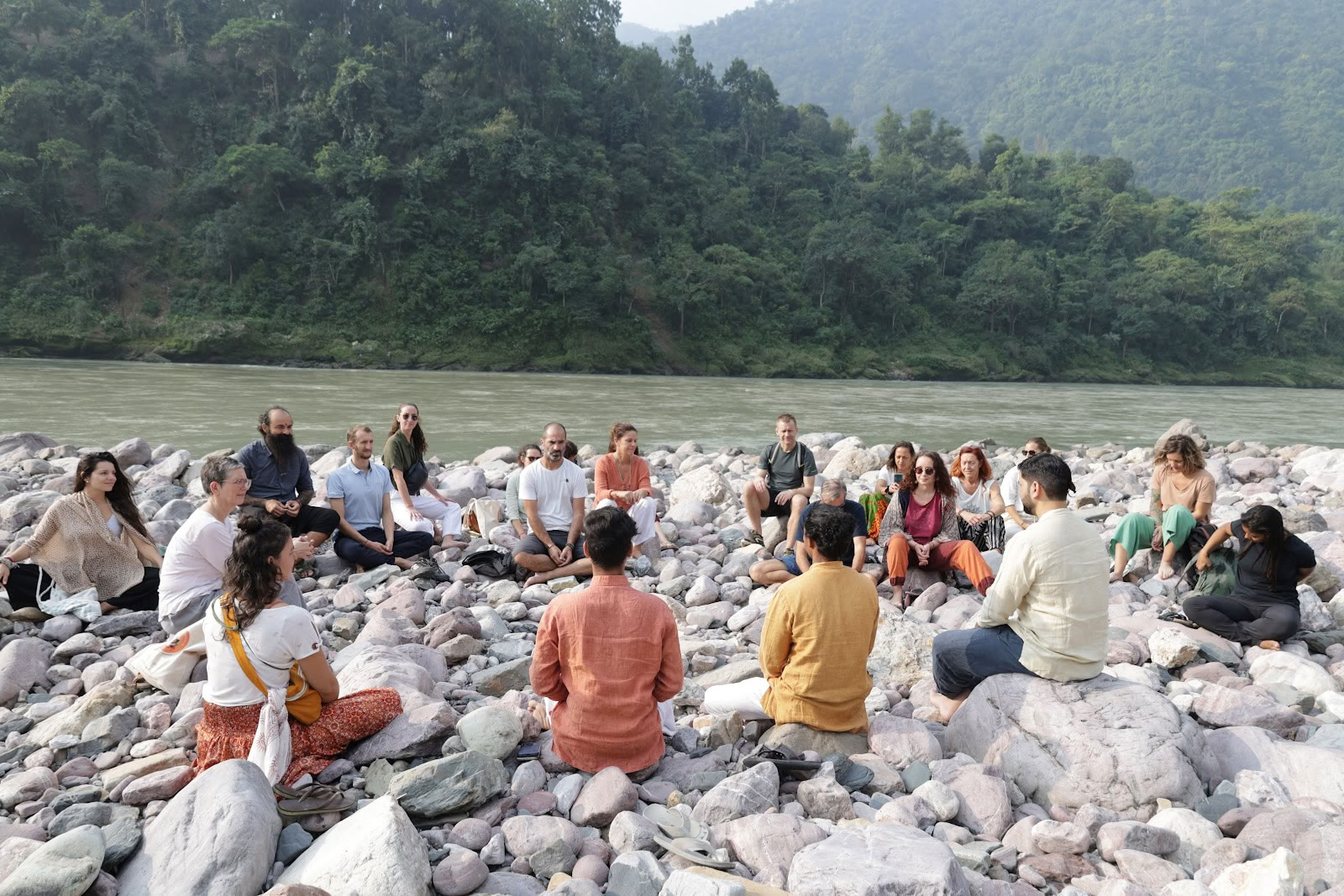 Satya Yoga Ashram | Scuola di yoga francese, Rishikesh, India