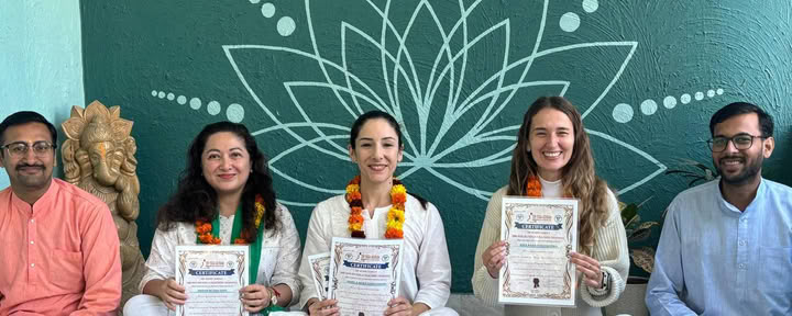 Sri Yoga Ashram | Fornitore di corsi di formazione per insegnanti di yoga a Rishikesh