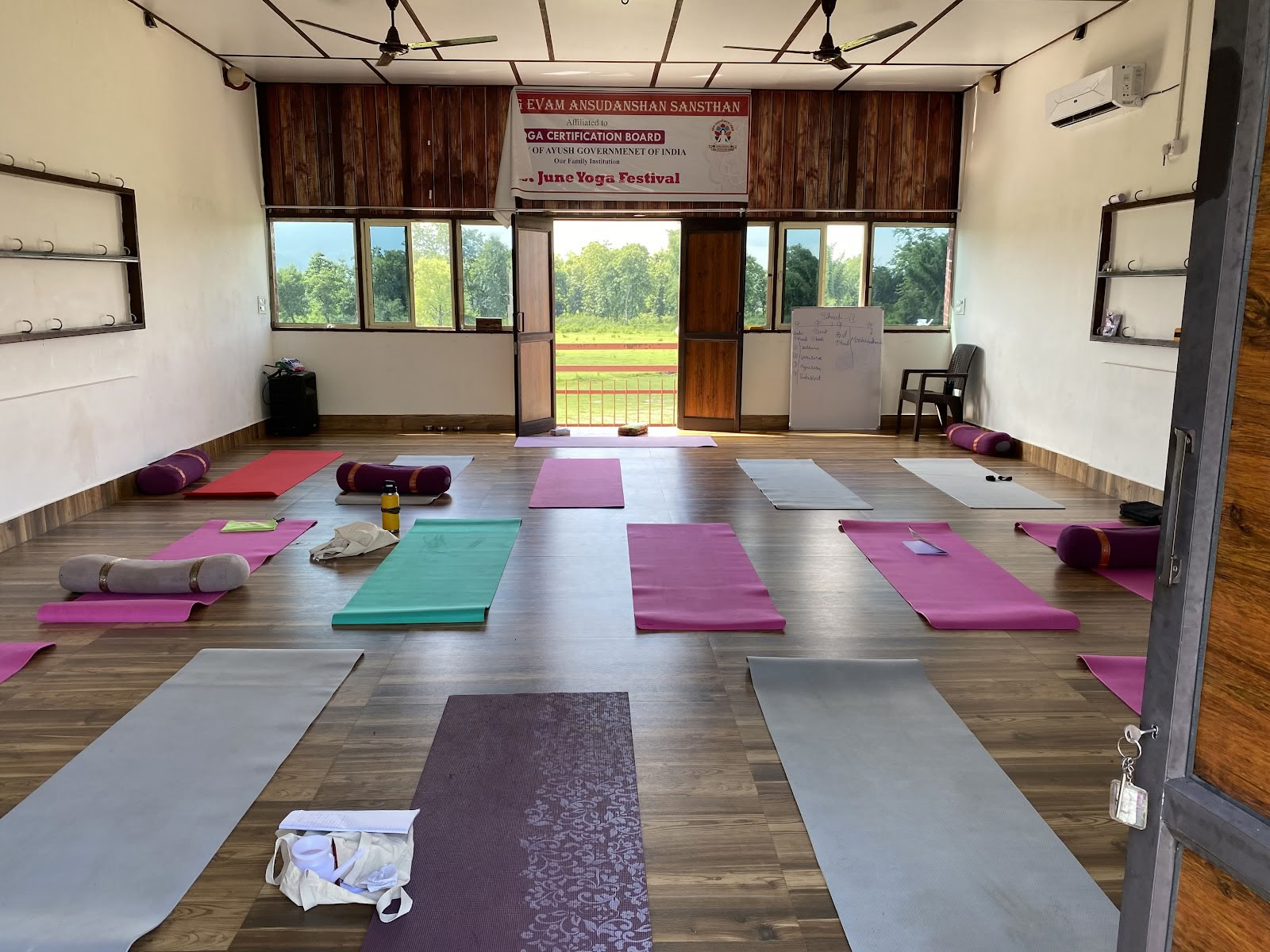 Scuola di Yoga Triguna