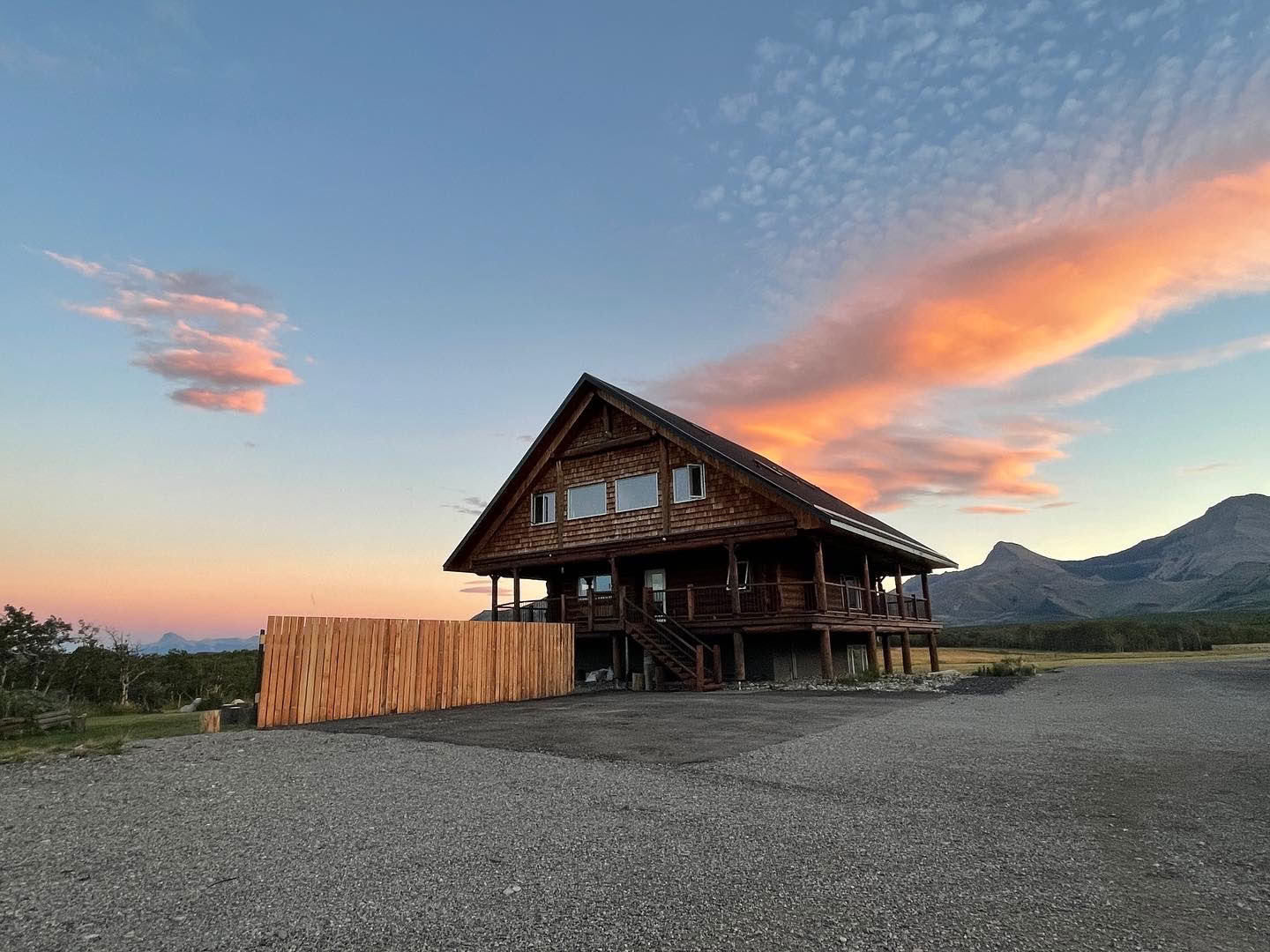 Bee & Bear Lodge