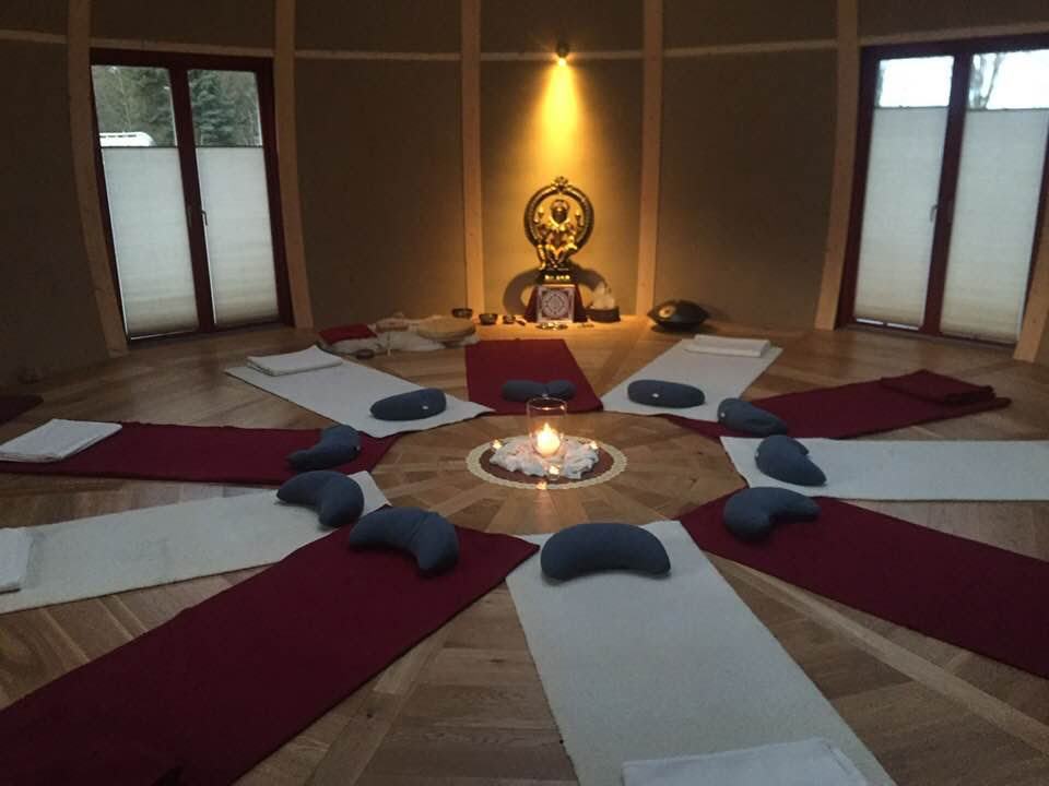 Yogini Dome - Spazio Sonoro del Silenzio / Ritiro, Yoga e Meditazione