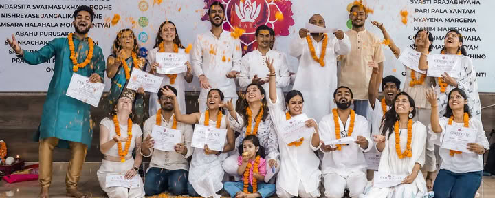 Scuola di Ashtanga Yoga di Rishikesh - Corso di formazione insegnanti di yoga a Rishikesh