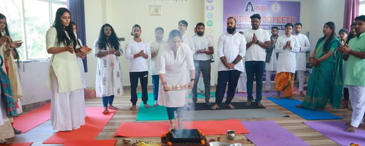Rudra Yog Peeth, Ashram Yoga