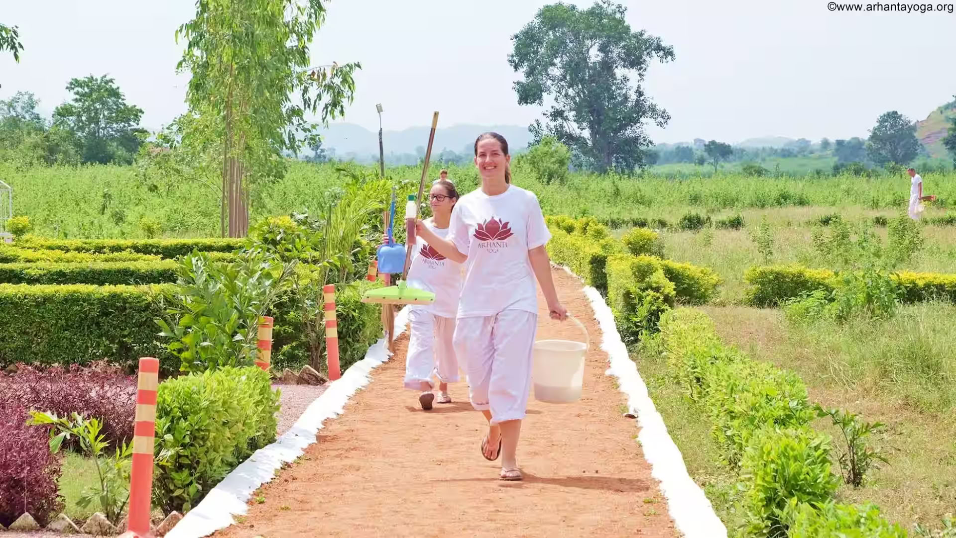 Arhanta - Corso di formazione per insegnanti di yoga in un ashram in India