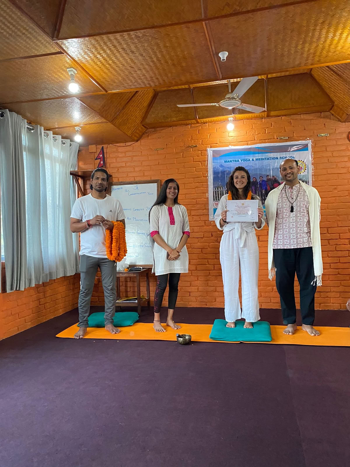 Corso di formazione per insegnanti di yoga in Nepal - 200 ore, 300 ore, Mantra Yoga School, Pokhara