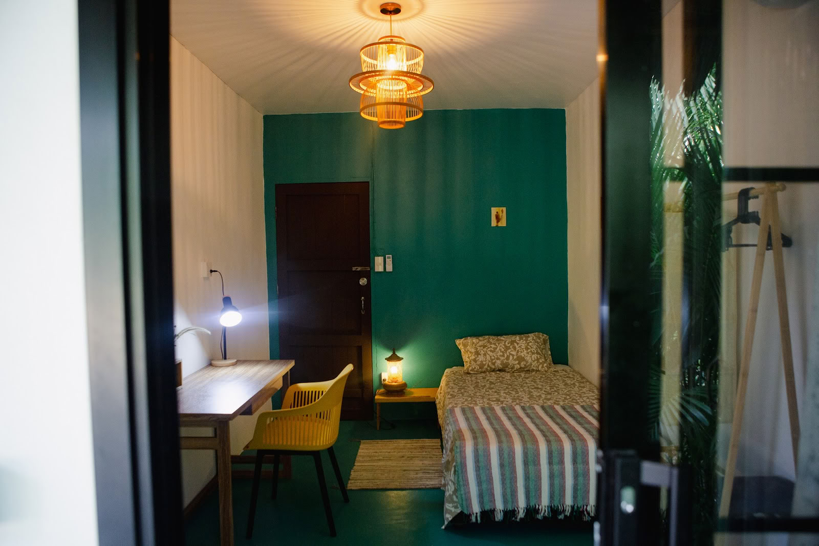 House of Om, spiaggia di Bovy