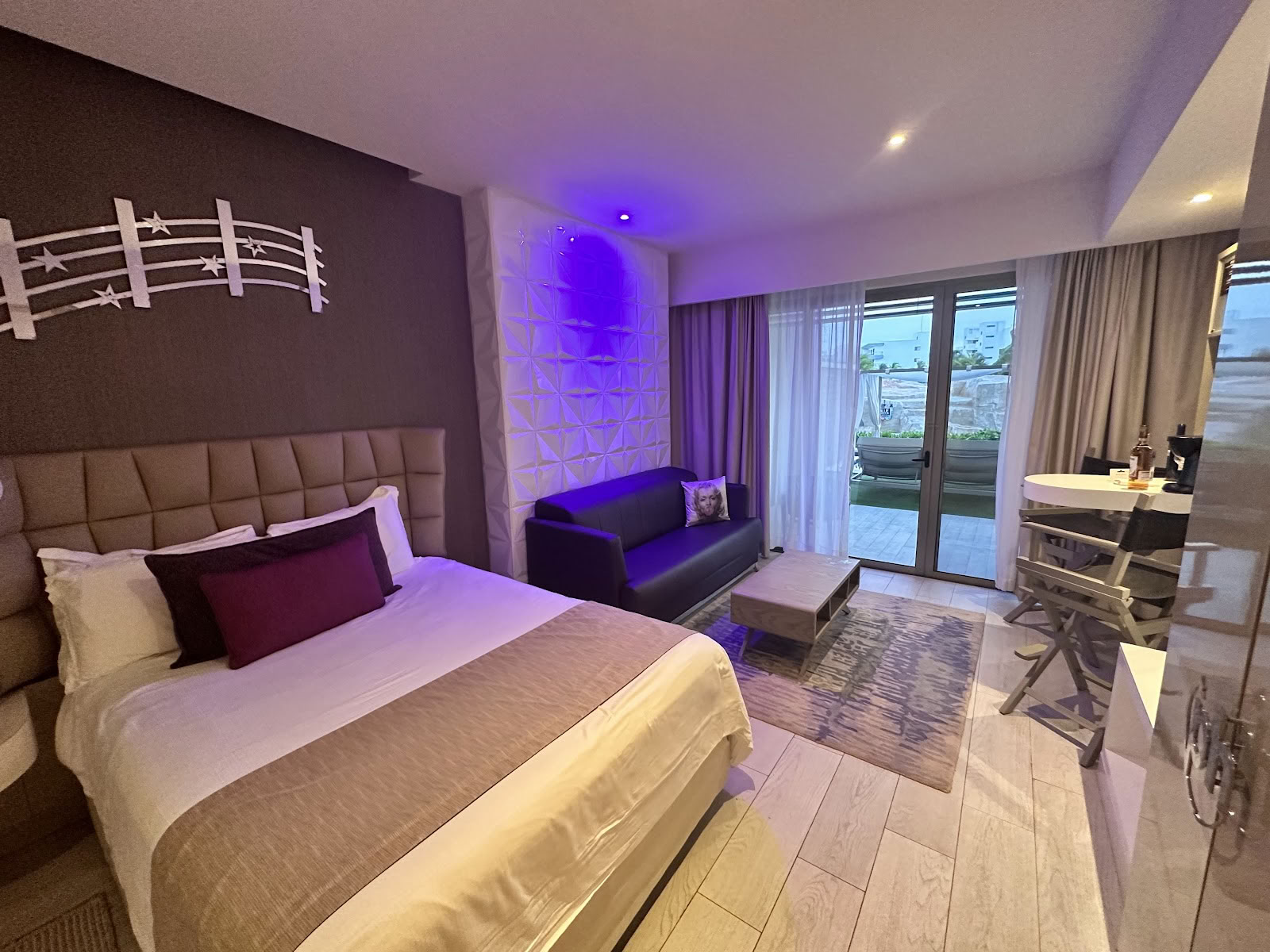 Planet Hollywood Cancún by Royalton, un resort all-inclusive della collezione Autograph