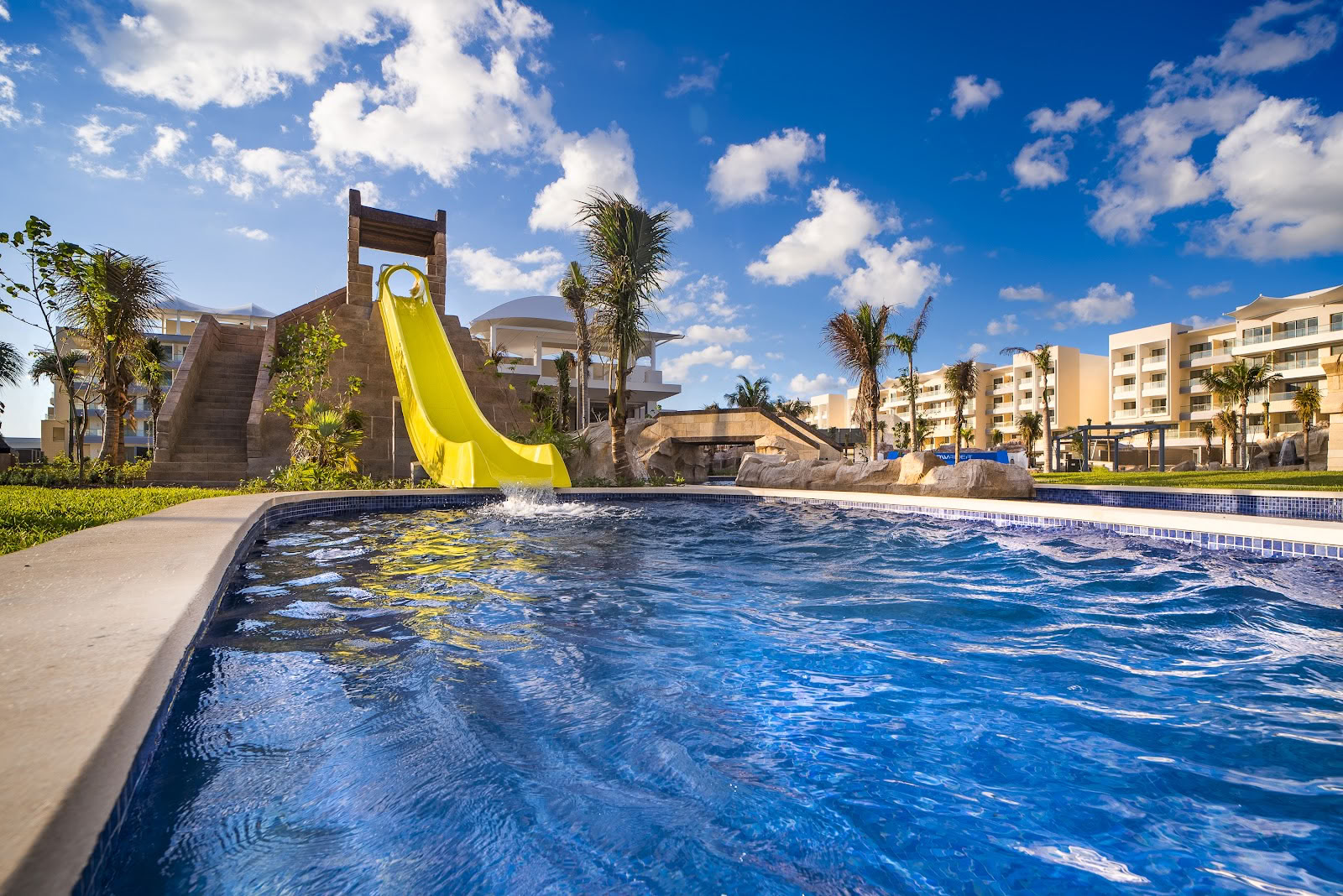Planet Hollywood Cancún by Royalton, un resort all-inclusive della collezione Autograph