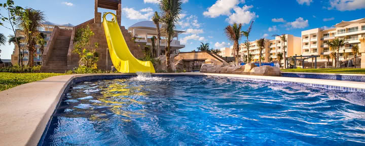 Planet Hollywood Cancún by Royalton, un resort all-inclusive della collezione Autograph