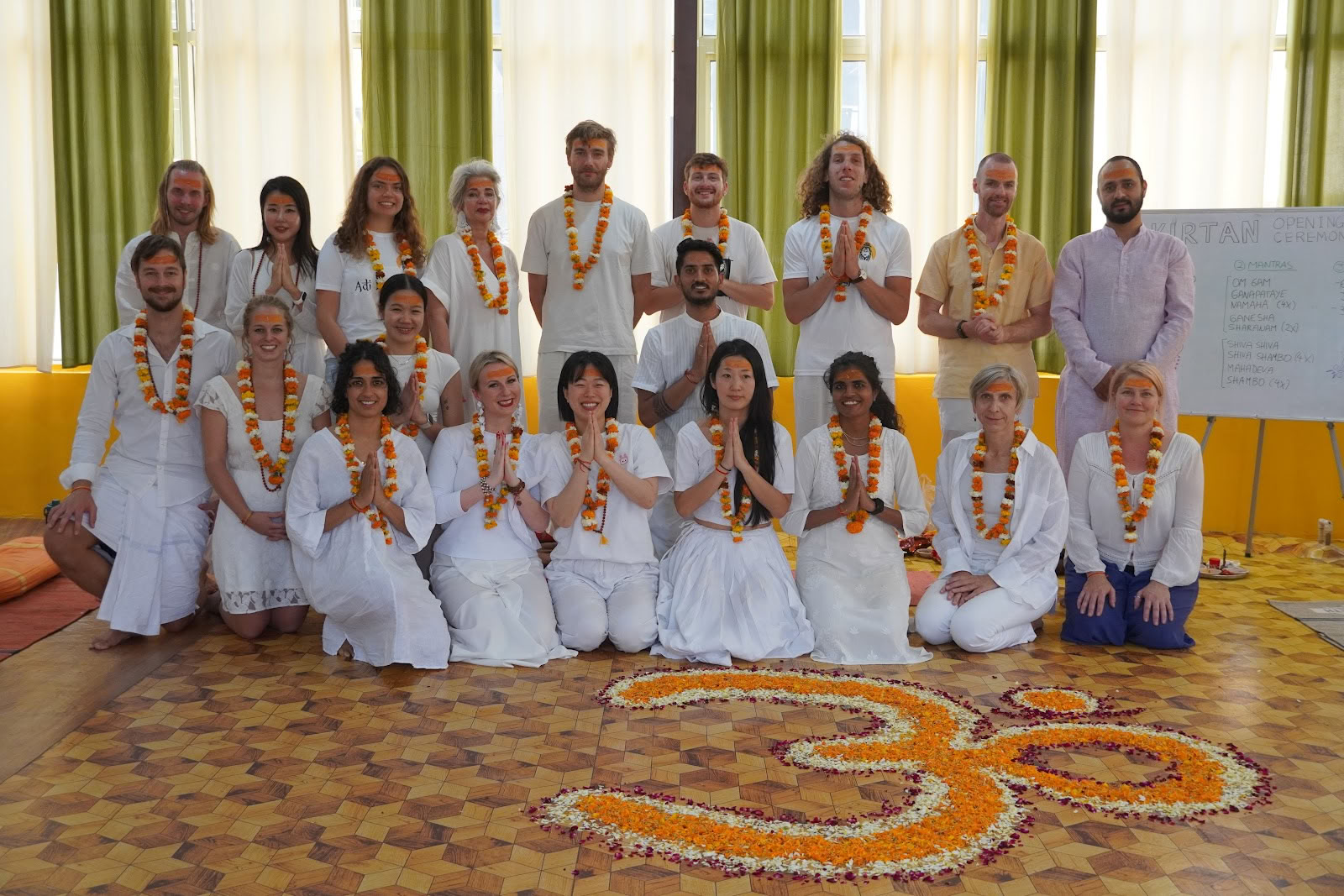 Adi Yogpeeth: corso TTC di yoga da 200, 300 e 500 ore a Rishikesh