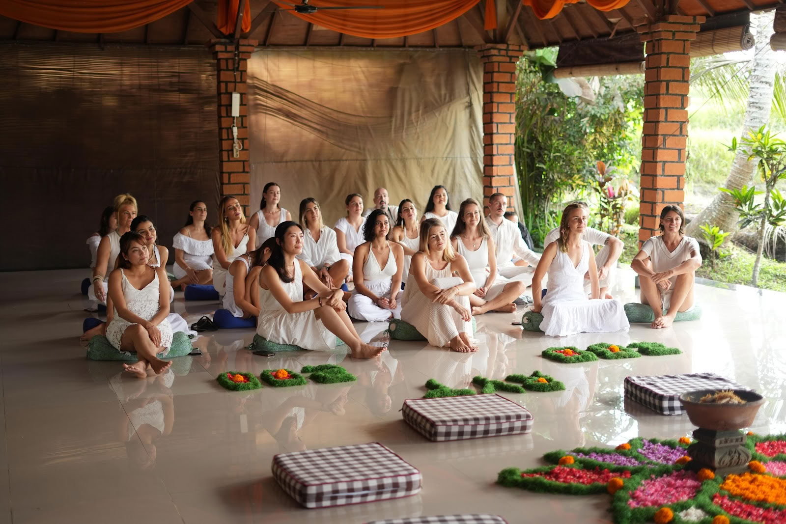 Bali Yogpeeth - Corso di formazione per insegnanti di yoga di 200, 300, 500 ore a Bali
