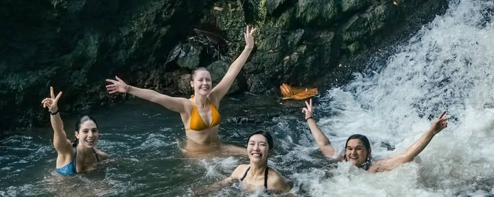 Bali Yogpeeth - Corso di formazione per insegnanti di yoga di 200, 300, 500 ore a Bali