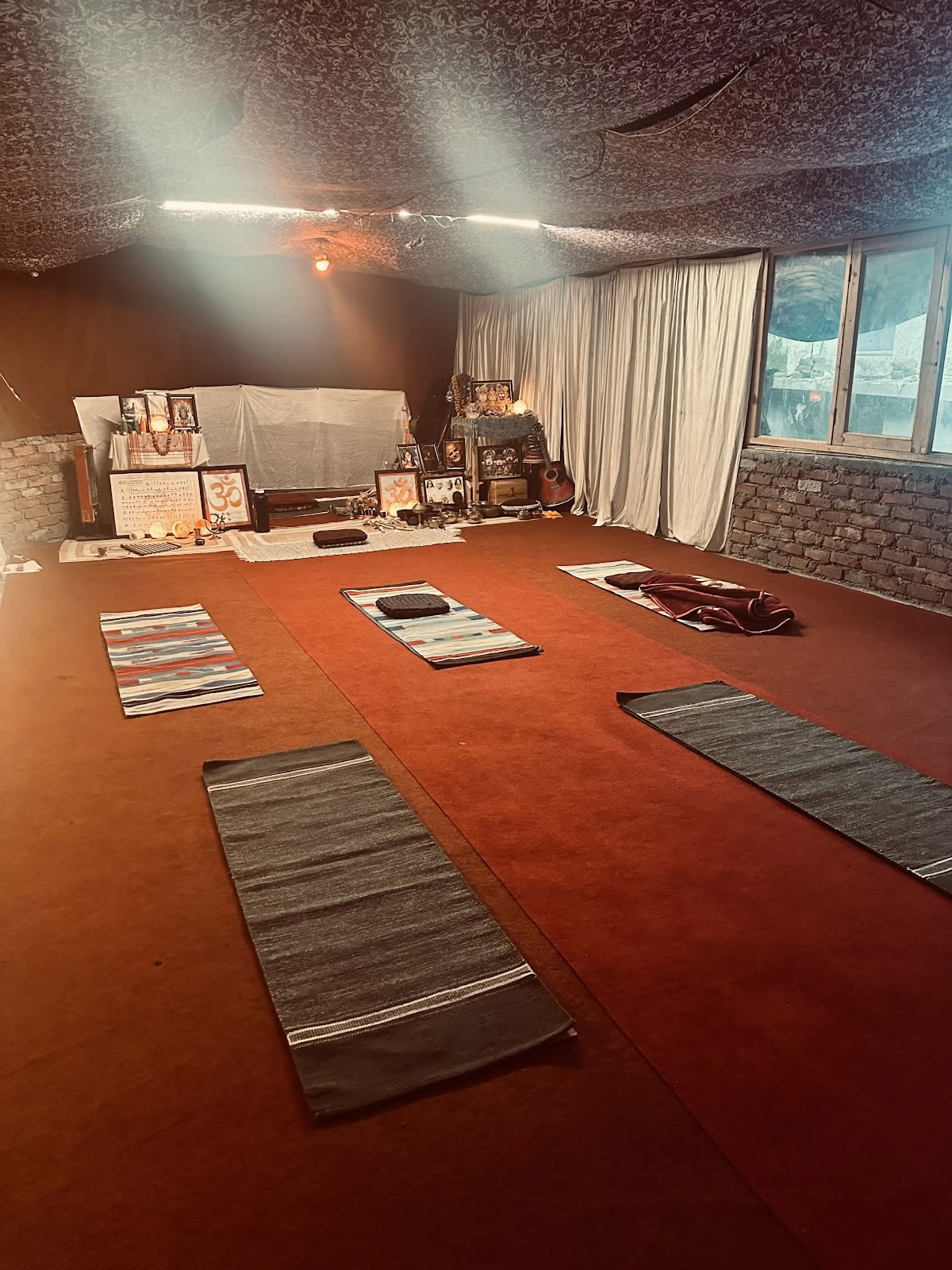 Bhagsu Yoga Institute