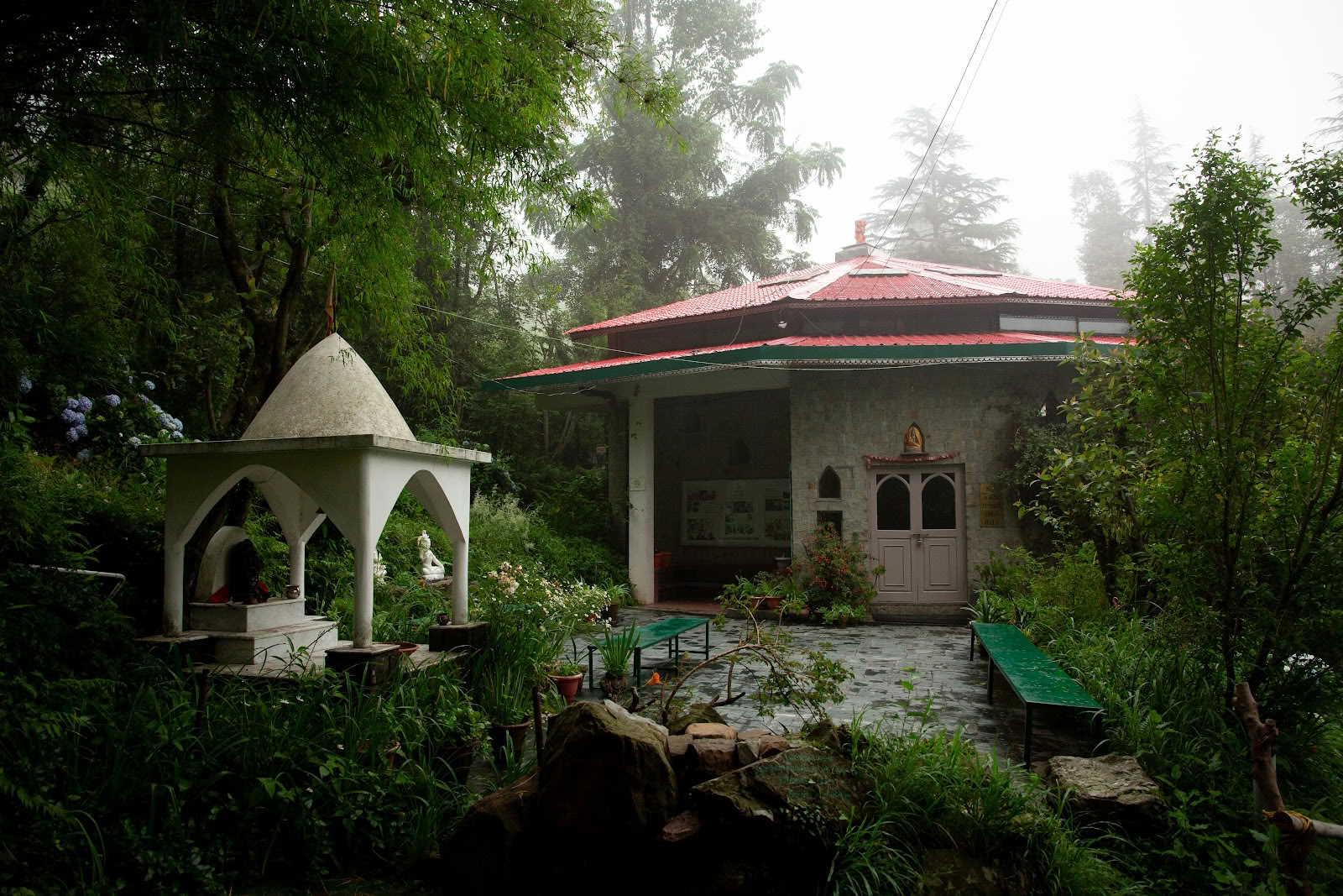 Centro di Yoga Iyengar Himalayano (HIYC)