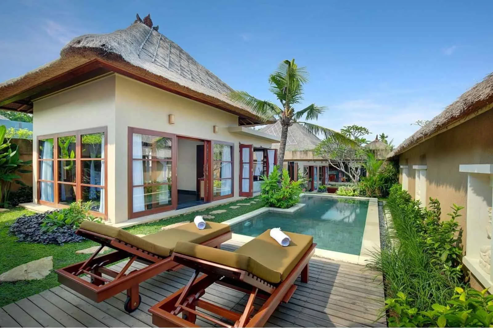 Villa con piscina a tre camere da letto