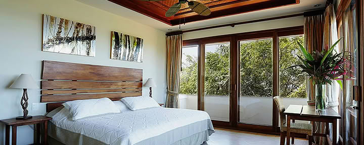 Camera Superior con Vista Oceano e A/C – Solo Letto King