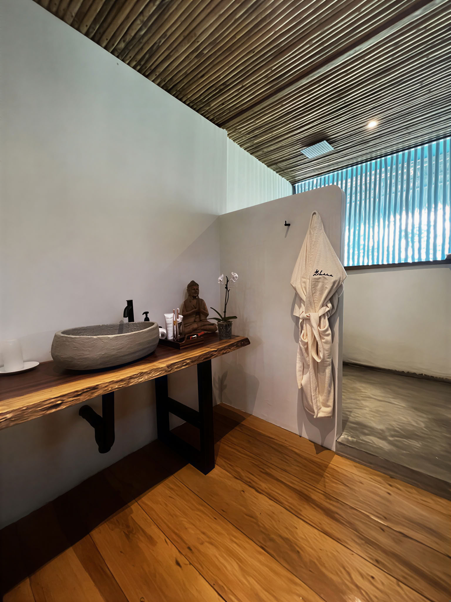 AMZ Jungle Suite Privata 2WK