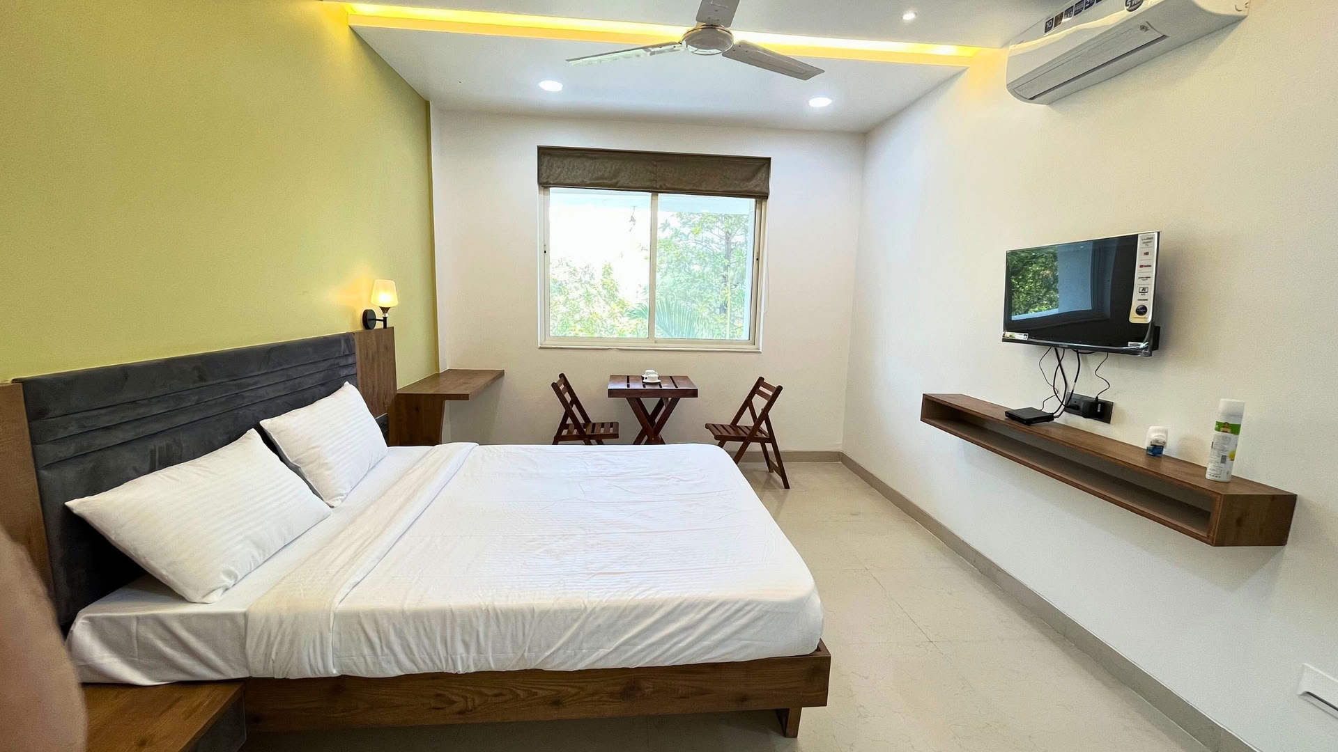 Premium Room