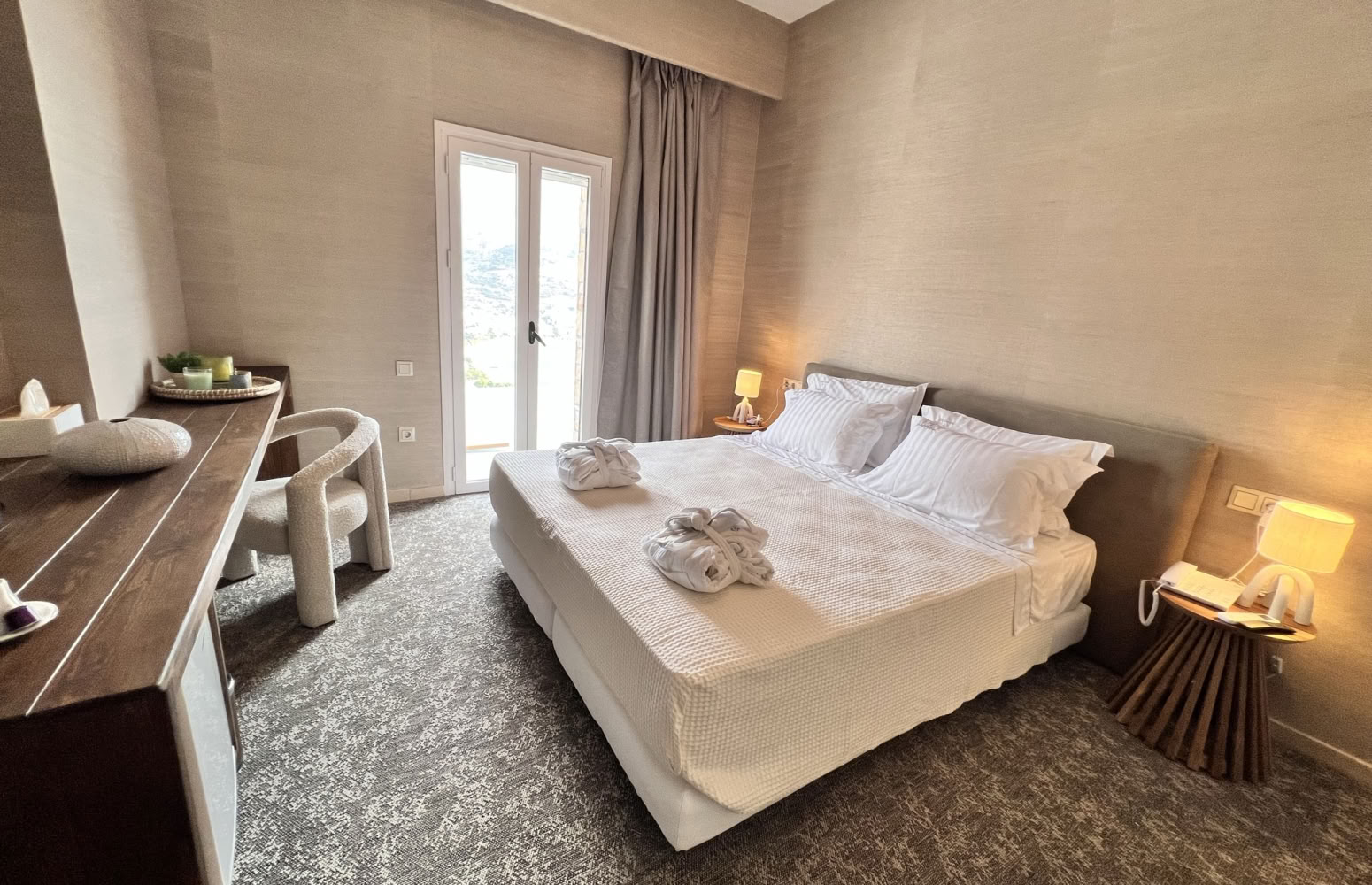 Deluxe con Piscina Profonda