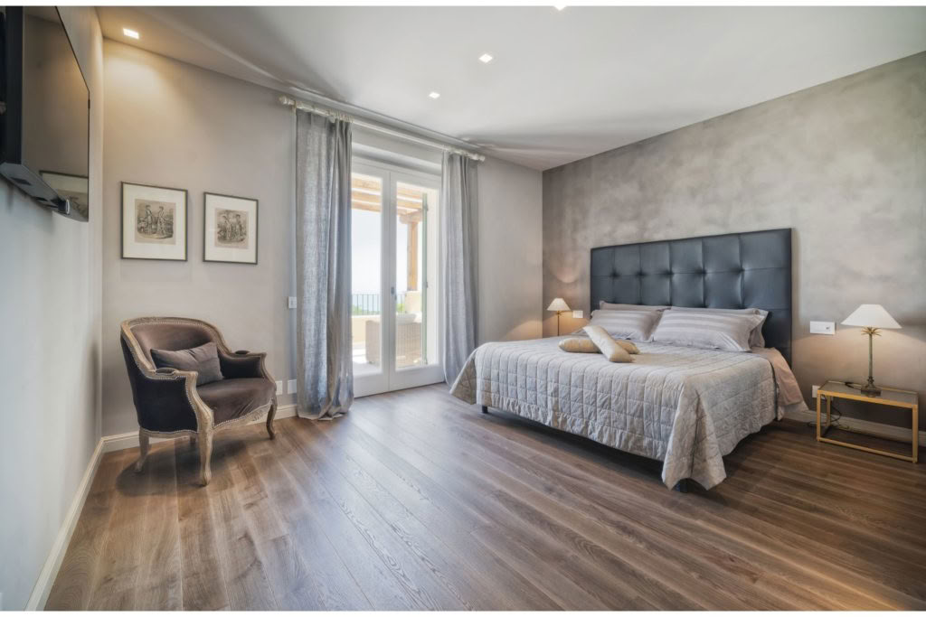 Camera doppia con bagno privato e vista mare