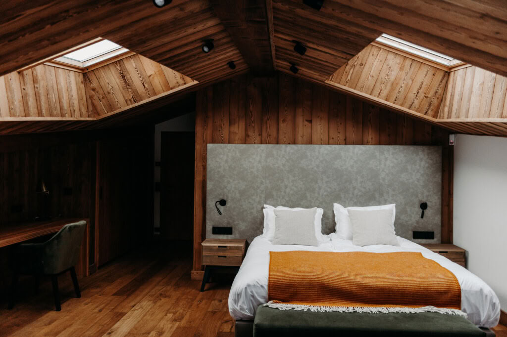 Main Chalet Room 28