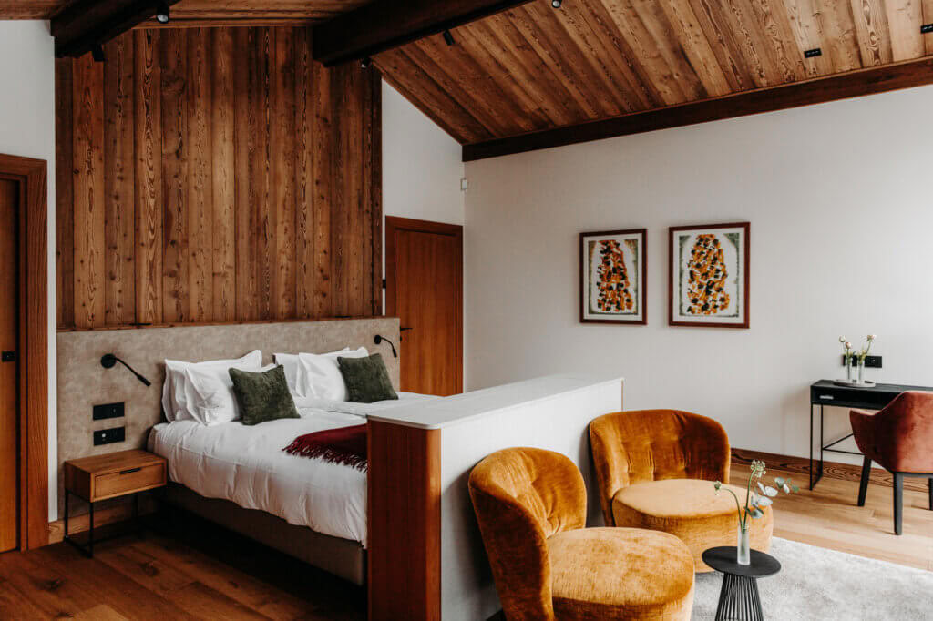 Main Chalet Room 37