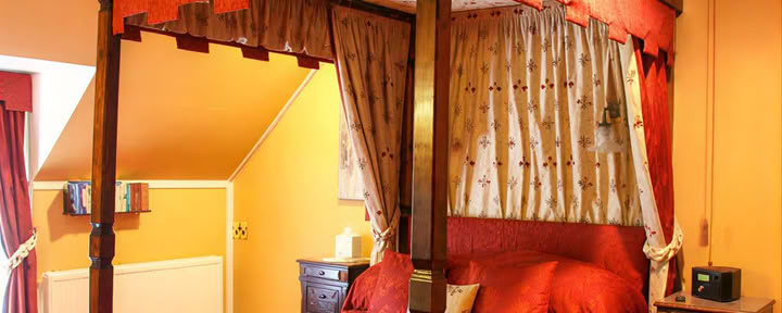 Camera doppia privata con bagno privato en suite